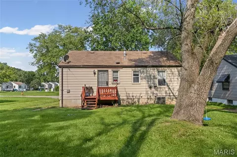 Exterior - 6010 Eaton Dr, Berkeley, MO 63134 photo 3 of 7