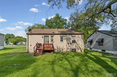 Exterior - 6010 Eaton Dr, Berkeley, MO 63134 photo 2 of 7