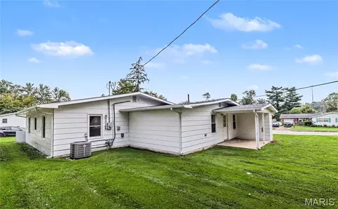 Exterior - 1116 E 9th St, Rolla, MO 65401 photo 1 of 6