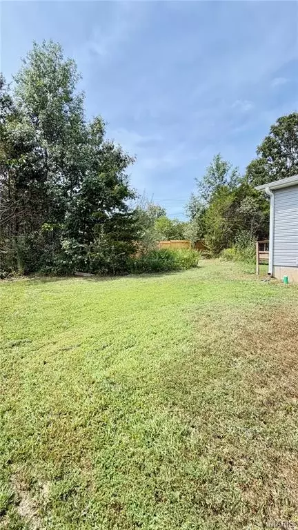 Exterior - 13272 Half Dr, Dixon, MO 65459 photo 4 of 8