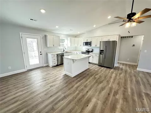 Kitchen - 13272 Half Dr, Dixon, MO 65459 photo 1 of 4