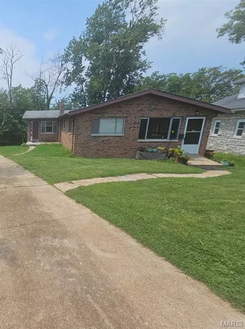 1409 Nixon Ave, University City, MO 63130