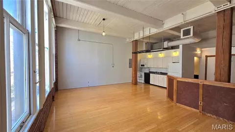 1300 Washington Ave #402, Saint Louis, MO 63103