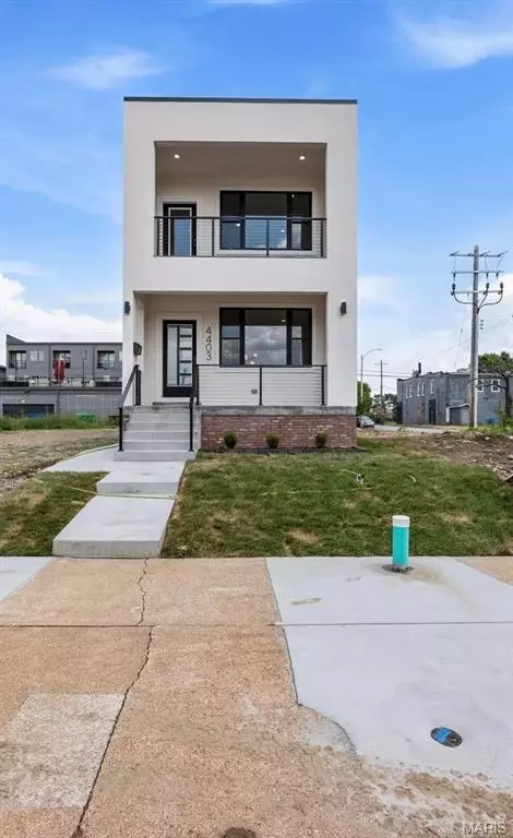 4403 Hunt Ave, Saint Louis, MO 63110