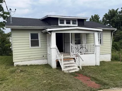 3927 Philbrook Ave, Pine Lawn, MO 63120