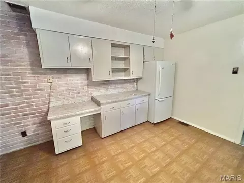 Kitchen - 5233 Highway E, Salem, MO 65560 photo 3 of 3