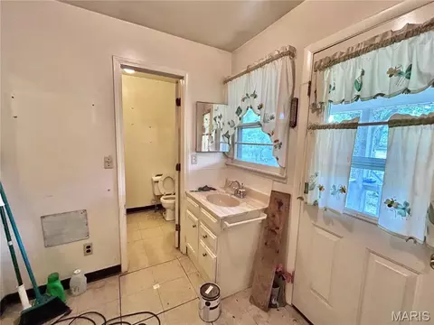 Bath - 5233 Highway E, Salem, MO 65560 photo 3 of 3
