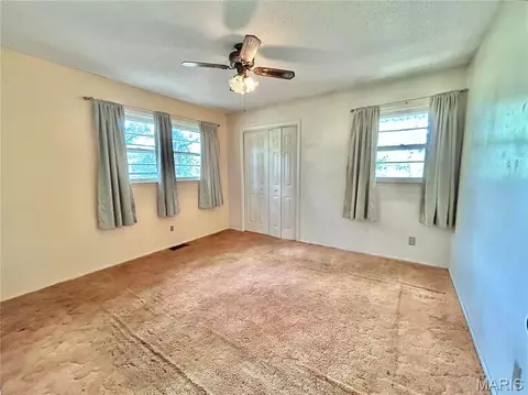 Bedroom - 5233 Highway E, Salem, MO 65560 photo 3 of 4