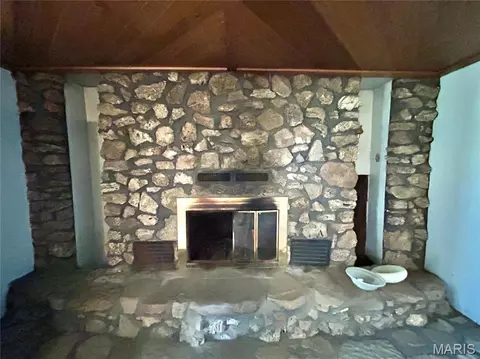 Living - 5233 Highway E, Salem, MO 65560 photo 2 of 3