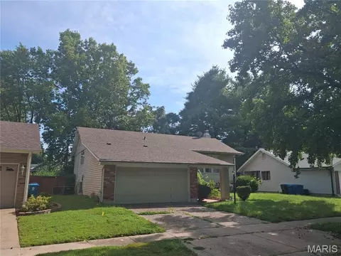 5432 Trailbend Dr, Black Jack, MO 63033