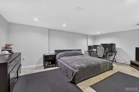 Bedroom - 411 Washington Dr, Waterloo, IL 62298 photo 5 of 7