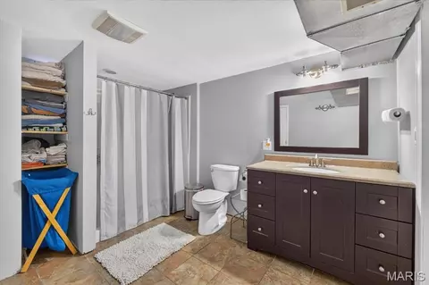 Bath - 411 Washington Dr, Waterloo, IL 62298 photo 4 of 4