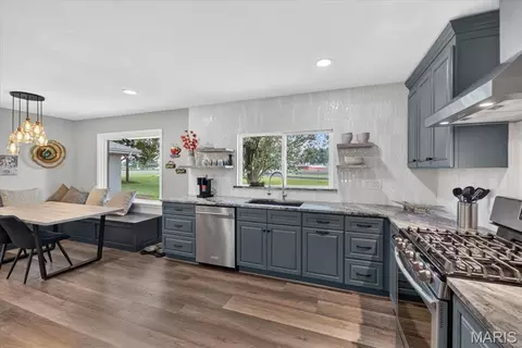Kitchen - 411 Washington Dr, Waterloo, IL 62298 photo 1 of 6
