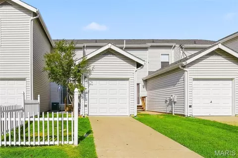 Exterior - 744 Hyde Dr, O'fallon, MO 63366 photo 5 of 6