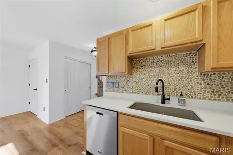 Kitchen - 744 Hyde Dr, O'fallon, MO 63366 photo 3 of 4
