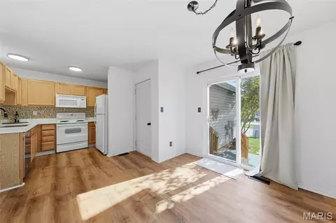 Dining - 744 Hyde Dr, O'fallon, MO 63366 photo 2 of 2