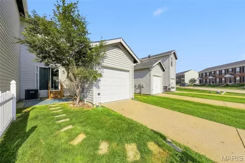 Exterior - 744 Hyde Dr, O'fallon, MO 63366 photo 4 of 6