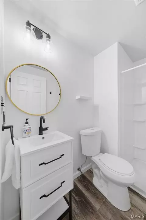 Bath - 744 Hyde Dr, O'fallon, MO 63366 photo 4 of 4