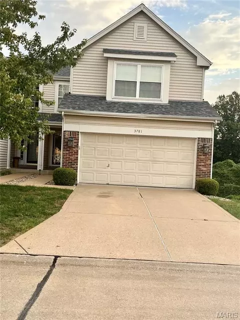 3781 Southern Manor Dr, Saint Louis, MO 63125