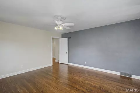Bedroom - 12 Beverly Dr, Olivette, MO 63132 photo 7 of 12