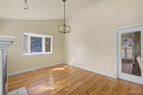 Dining - 12 Beverly Dr, Olivette, MO 63132 photo 2 of 3