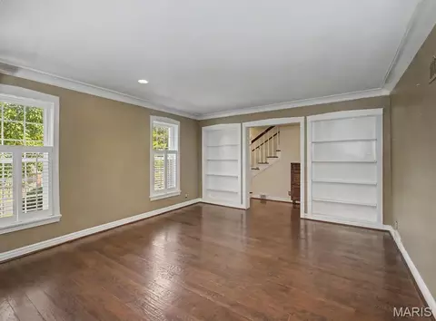 Living - 12 Beverly Dr, Olivette, MO 63132 photo 4 of 7
