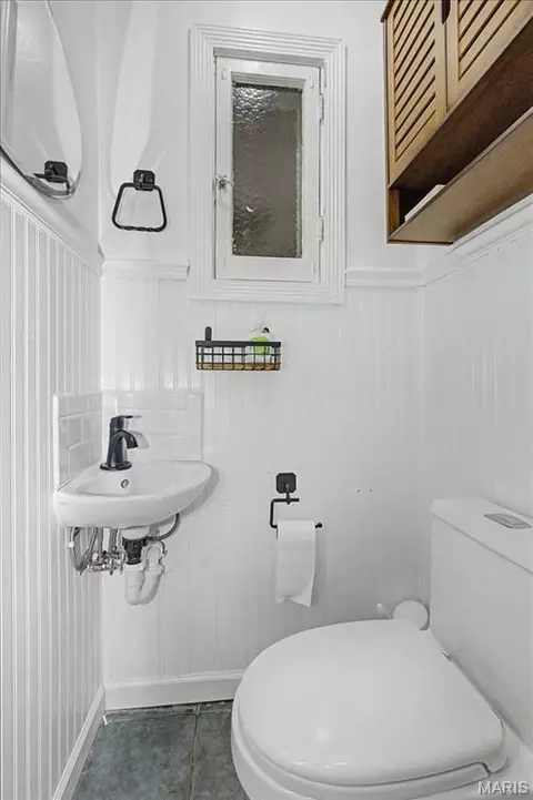 Bath - 12 Beverly Dr, Olivette, MO 63132 photo 1 of 6