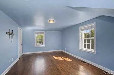 Bedroom - 12 Beverly Dr, Olivette, MO 63132 photo 6 of 12