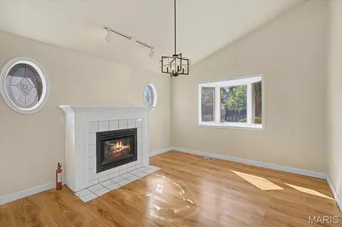 Living - 12 Beverly Dr, Olivette, MO 63132 photo 6 of 7