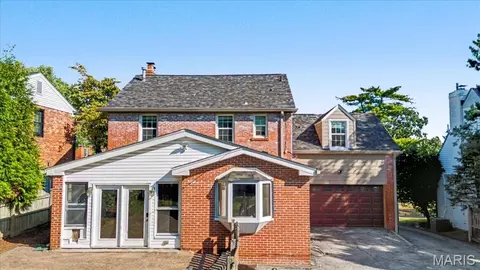 Exterior - 12 Beverly Dr, Olivette, MO 63132 photo 7 of 9