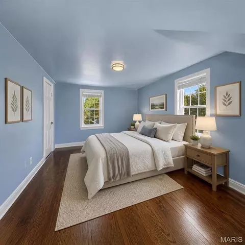 Bedroom - 12 Beverly Dr, Olivette, MO 63132 photo 4 of 12