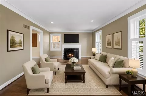 Living - 12 Beverly Dr, Olivette, MO 63132 photo 1 of 7