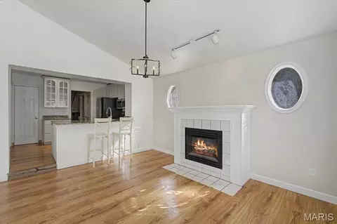 Living - 12 Beverly Dr, Olivette, MO 63132 photo 5 of 7