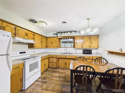 Kitchen - 466 Eisenhower St, Rolla, MO 65401 photo 1 of 2