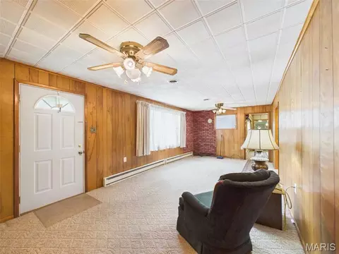 Living - 466 Eisenhower St, Rolla, MO 65401 photo 5 of 7
