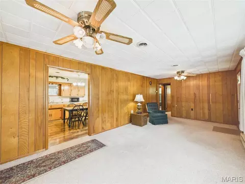 Living - 466 Eisenhower St, Rolla, MO 65401 photo 6 of 7