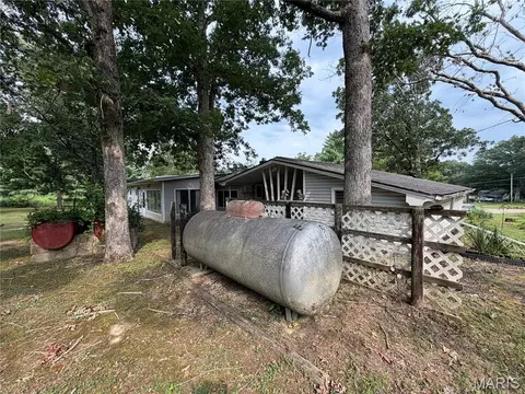 Exterior - 466 Eisenhower St, Rolla, MO 65401 photo 6 of 10