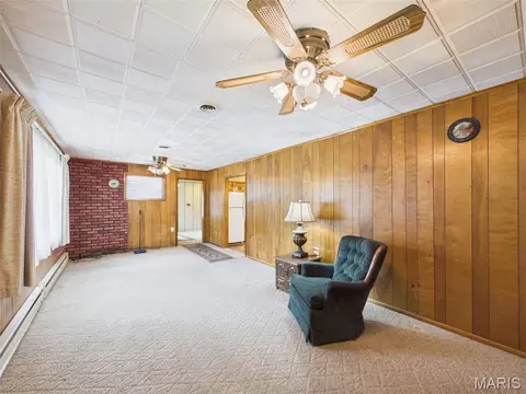 Living - 466 Eisenhower St, Rolla, MO 65401 photo 4 of 7