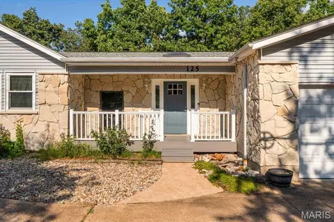 Exterior - 125 Strecker Rd, Ellisville, MO 63011 photo 2 of 13