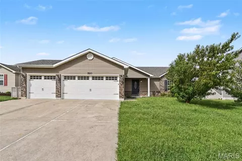 520 Sceptre Rd, Wentzville, MO 63385