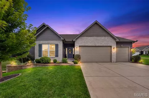 219 Mason Glen Dr, Lake Saint Louis, MO 63367