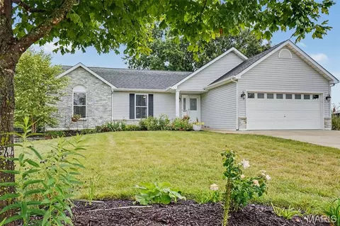 Exterior - 7523 Cinnamon Teal Dr, O'fallon, MO 63368 photo 2 of 6