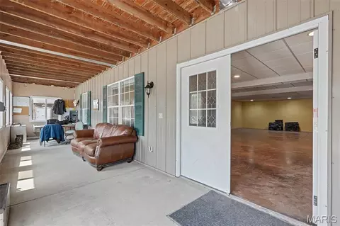 Exterior - 15811 Jedberg Ln, Ballwin, MO 63021 photo 11 of 12