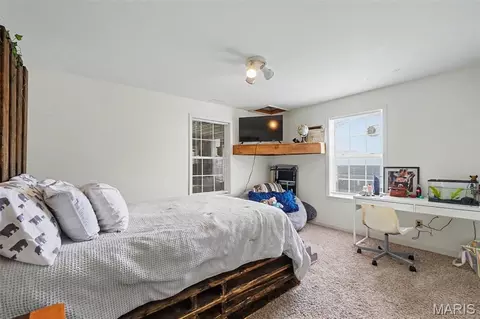 Bedroom - 15811 Jedberg Ln, Ballwin, MO 63021 photo 4 of 6