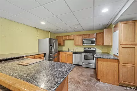 Kitchen - 15811 Jedberg Ln, Ballwin, MO 63021 photo 3 of 3