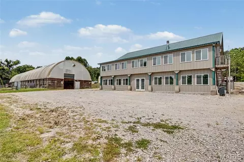 Exterior - 15811 Jedberg Ln, Ballwin, MO 63021 photo 3 of 12