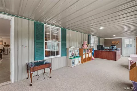 Exterior - 15811 Jedberg Ln, Ballwin, MO 63021 photo 10 of 12