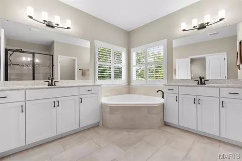 Bath - 787 Wilbie Ct, O'fallon, MO 63368 photo 3 of 8