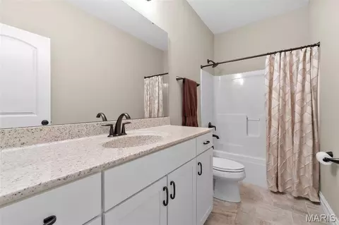 Bath - 787 Wilbie Ct, O'fallon, MO 63368 photo 5 of 8