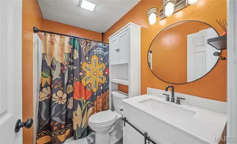 Bath - 16975 Lensman Rd, Saint Robert, MO 65584 photo 2 of 2